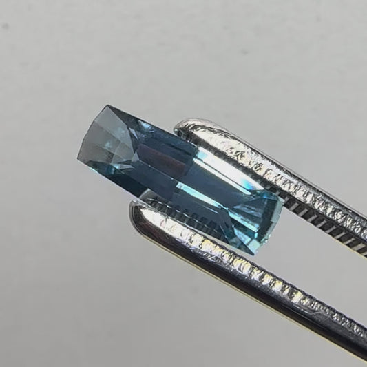 Aquamarine (Blue)